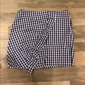 Checked skirt with ruffle